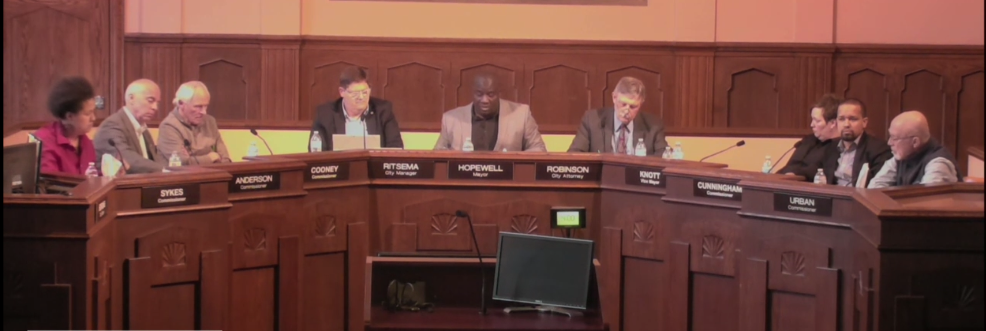 A photo from the livestream of the April 15 Kalamazoo City Commision meeting.
